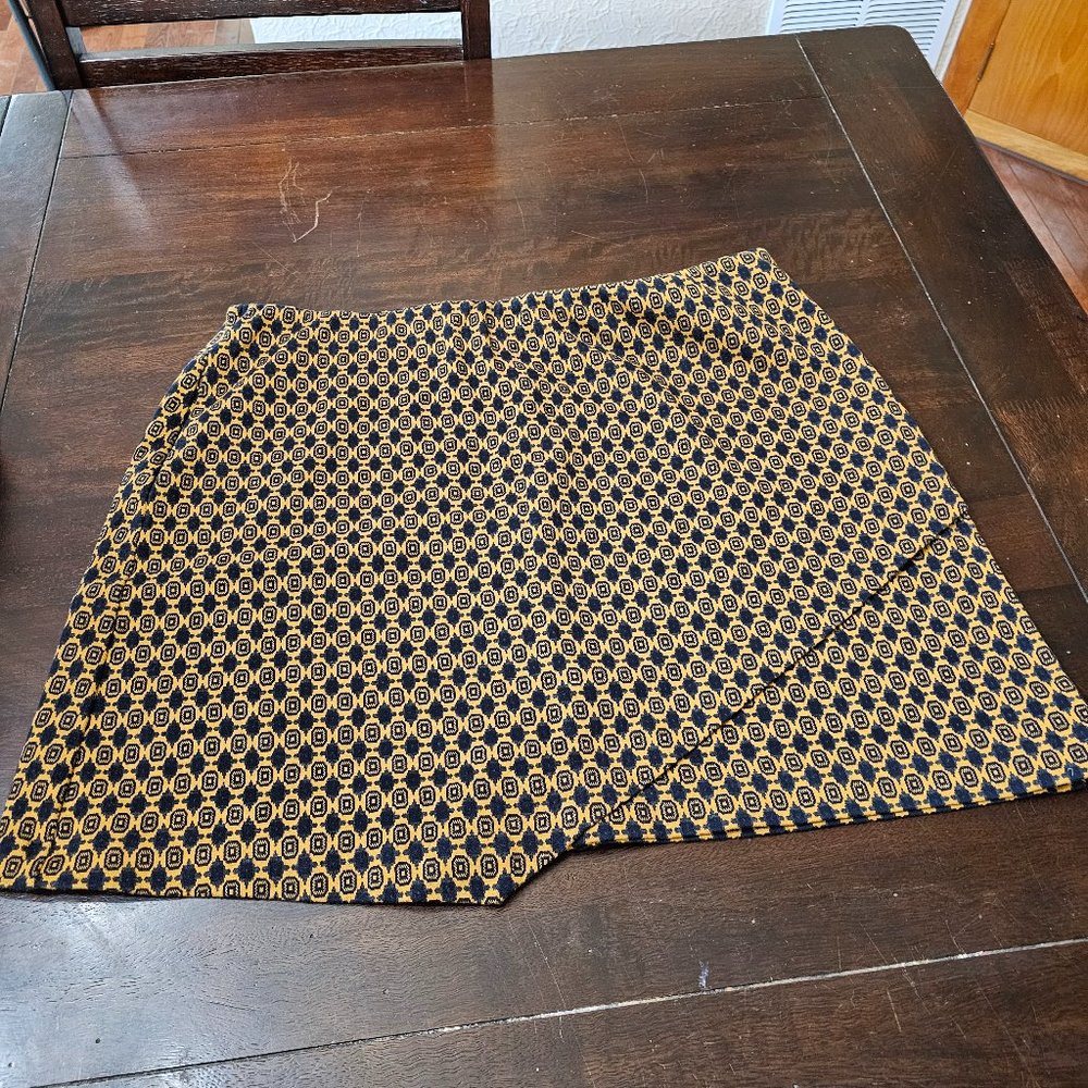 CAbi Kensington Proper Medallion Knit Geometric Skirt